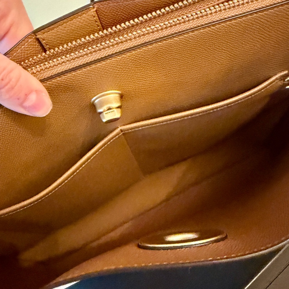 Coach Willow 38 Tote in Chalk with Brass Hardware - Picture 7 of 9